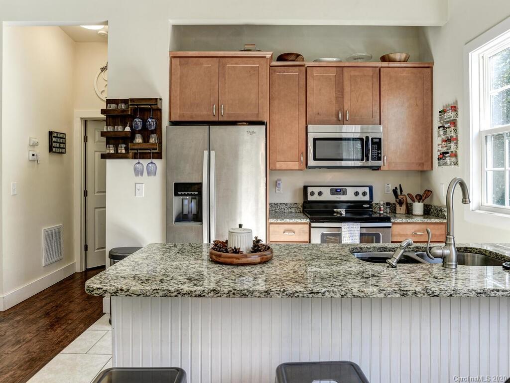 5 Asbury Place Candler NC 28715