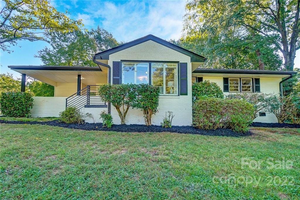 520 Hawthorne Lane Gastonia NC 28054