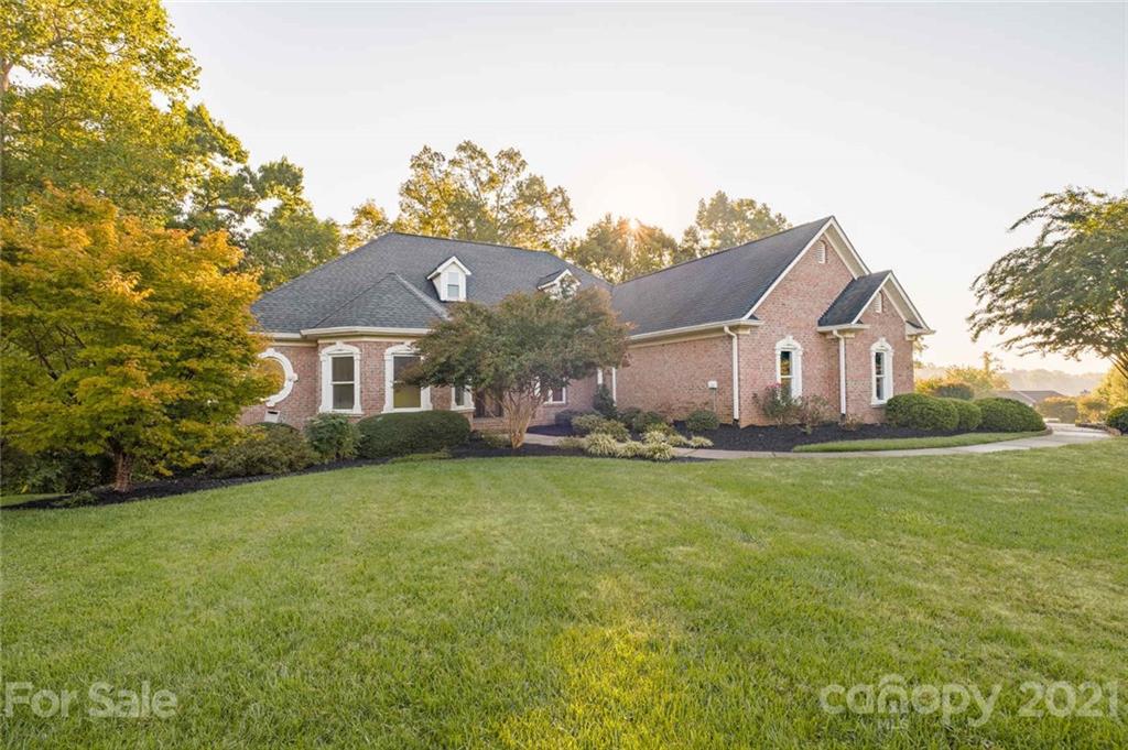 105 Island Cove Lane Mooresville NC 28117
