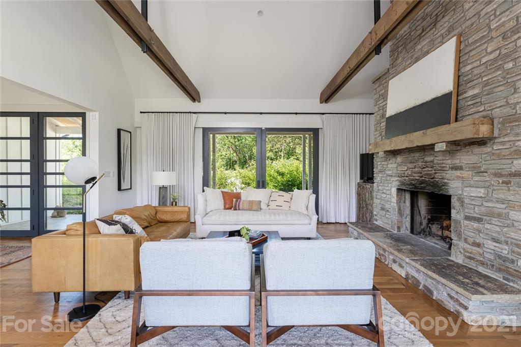 25 Wandering Oaks Way Asheville NC 28805