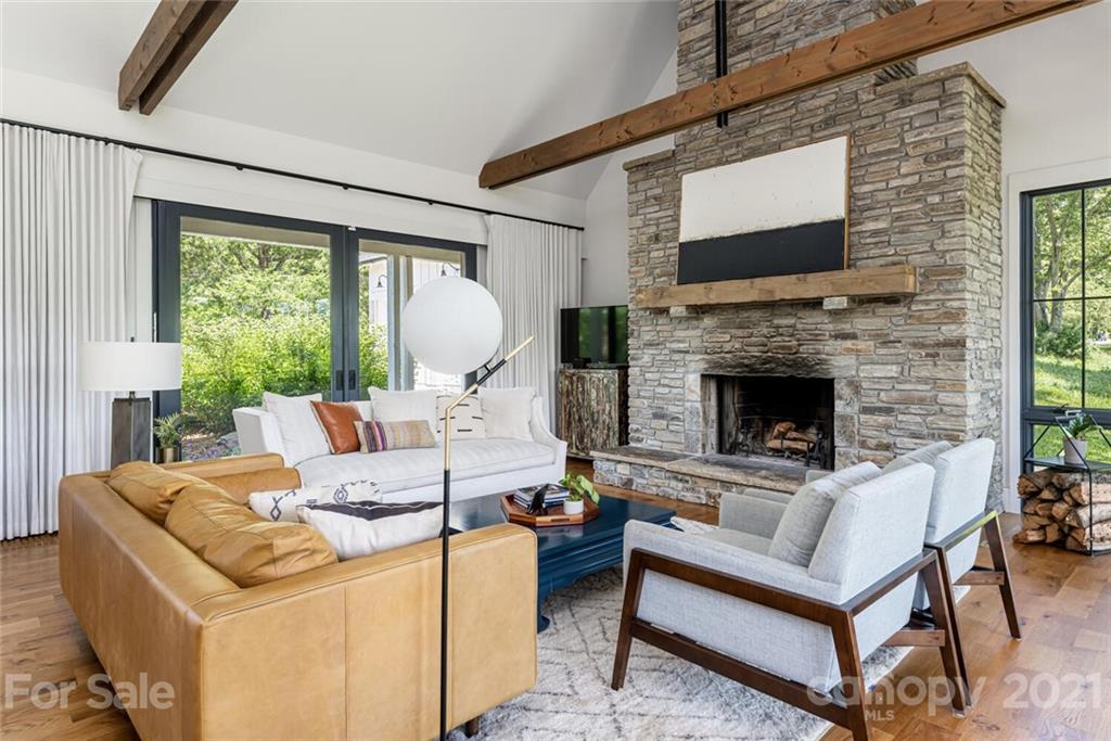 25 Wandering Oaks Way Asheville NC 28805