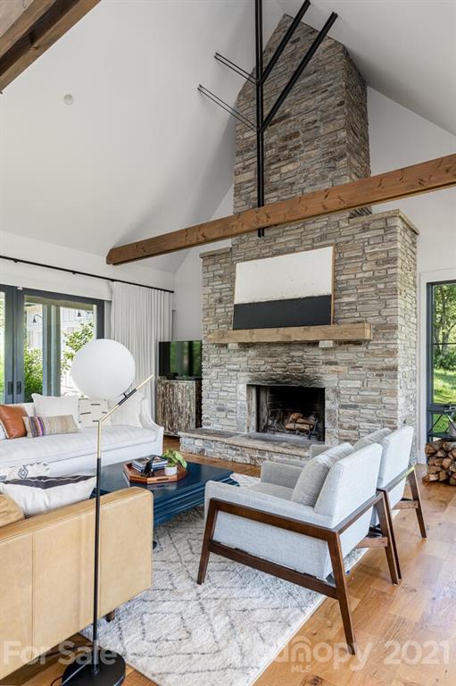 25 Wandering Oaks Way Asheville NC 28805