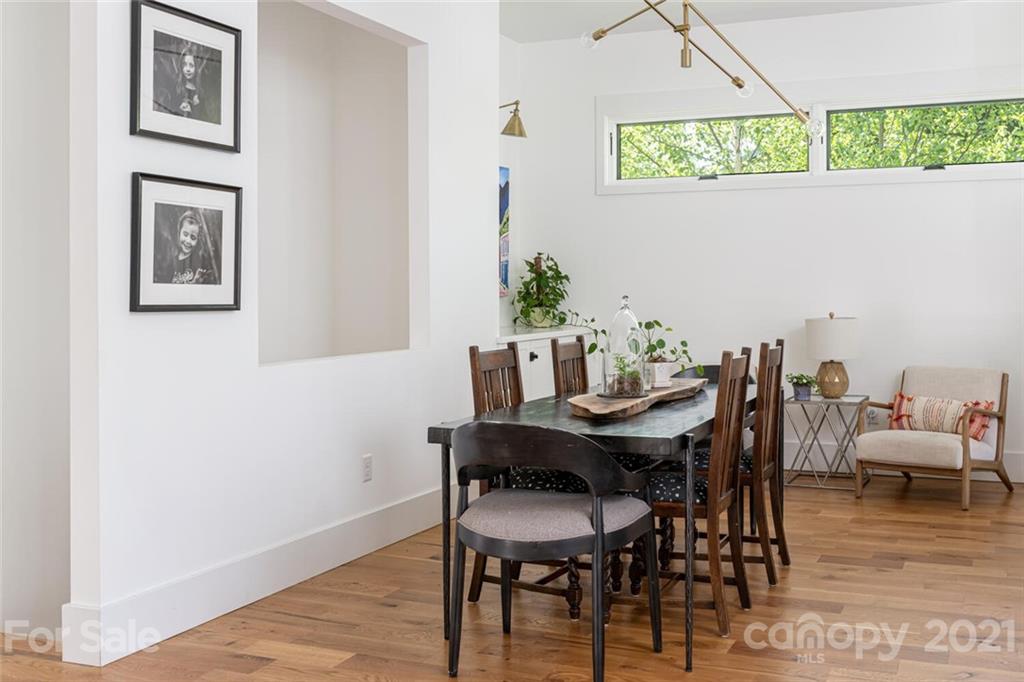 25 Wandering Oaks Way Asheville NC 28805