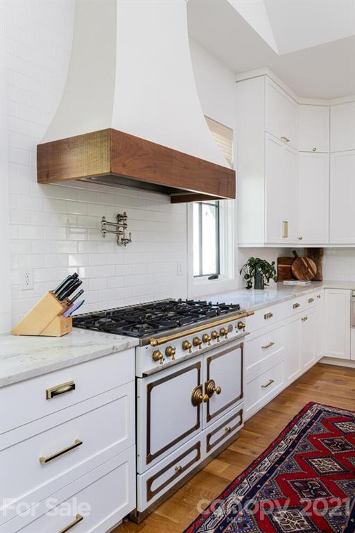 25 Wandering Oaks Way Asheville NC 28805