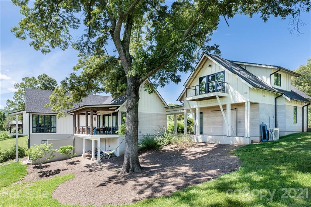 25 Wandering Oaks Way Asheville NC 28805