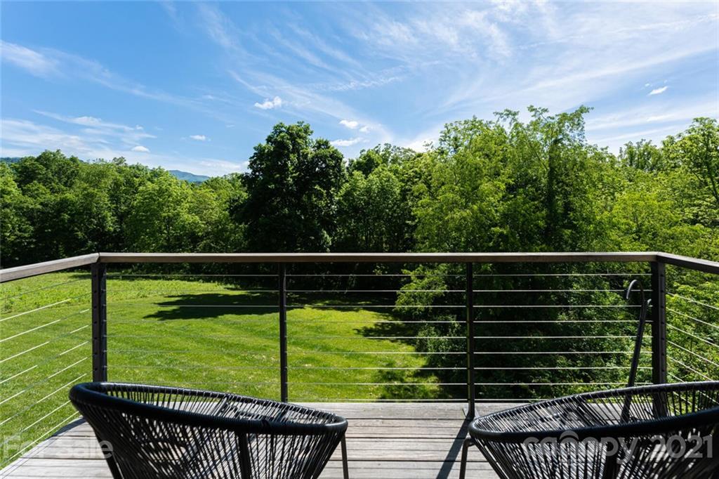 25 Wandering Oaks Way Asheville NC 28805