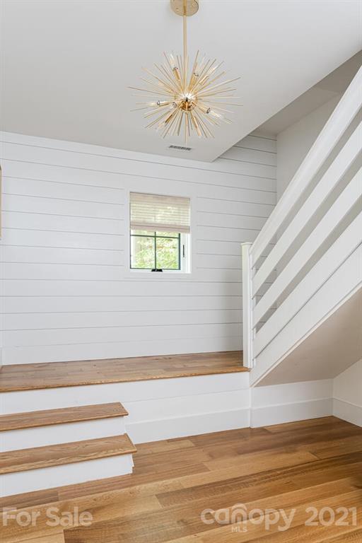 25 Wandering Oaks Way Asheville NC 28805