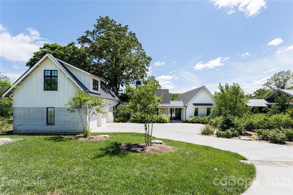 25 Wandering Oaks Way Asheville NC 28805