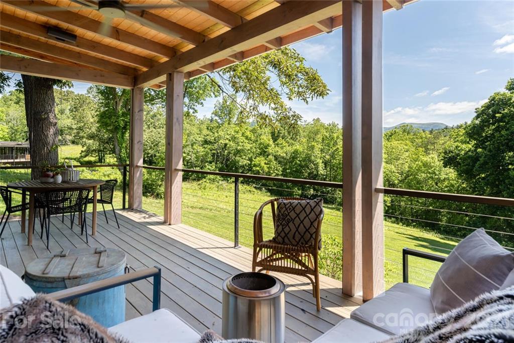 25 Wandering Oaks Way Asheville NC 28805