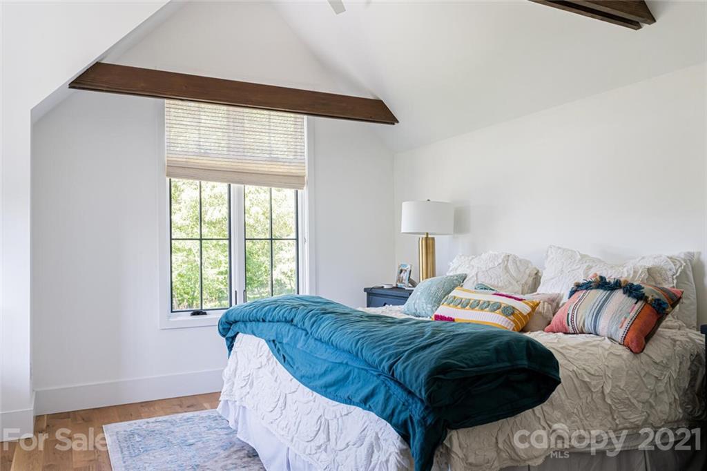 25 Wandering Oaks Way Asheville NC 28805