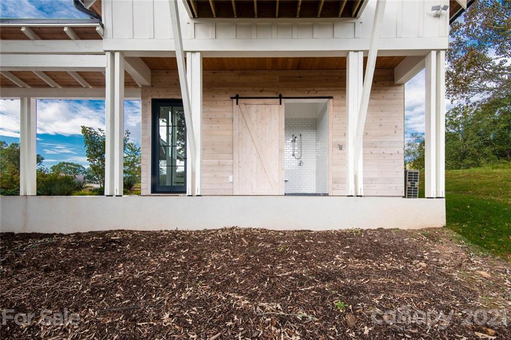 25 Wandering Oaks Way Asheville NC 28805