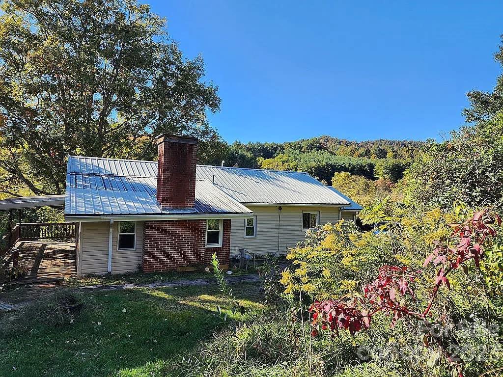 43 English Lane Bakersville NC 28705