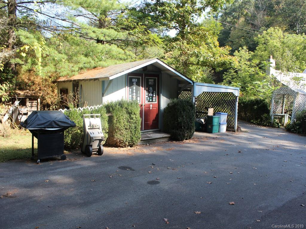 34 Mccurrey Road Burnsville NC 28714