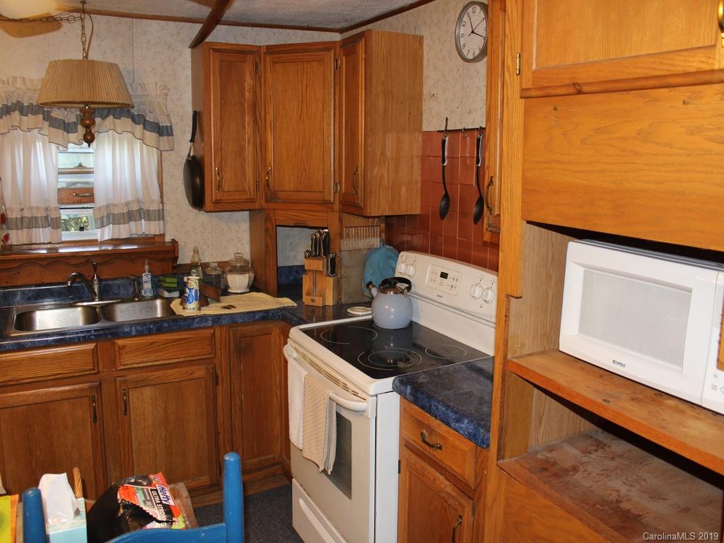 34 Mccurrey Road Burnsville NC 28714