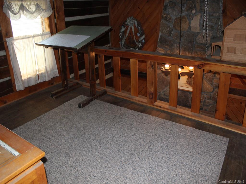 34 Mccurrey Road Burnsville NC 28714