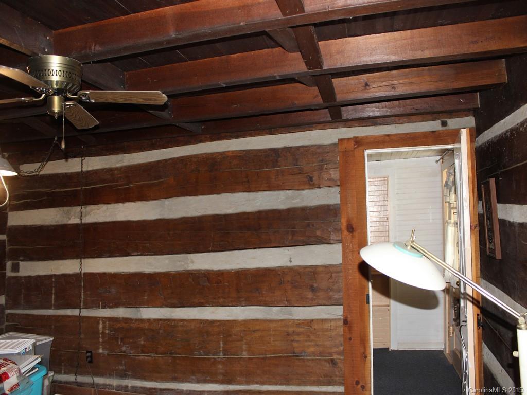 34 Mccurrey Road Burnsville NC 28714