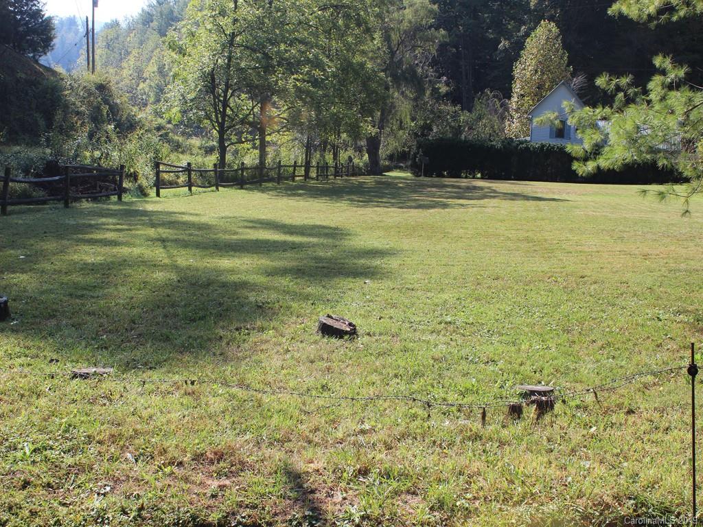 34 Mccurrey Road Burnsville NC 28714