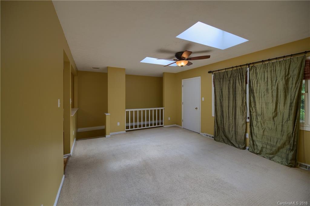 28 Ferncliff Drive Asheville NC 28805