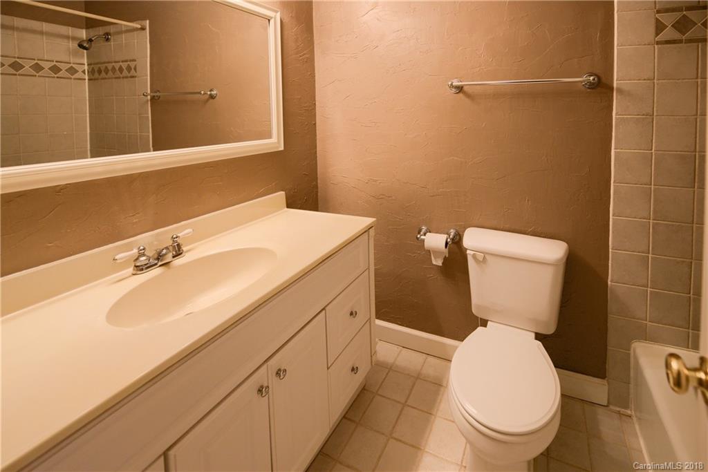 28 Ferncliff Drive Asheville NC 28805