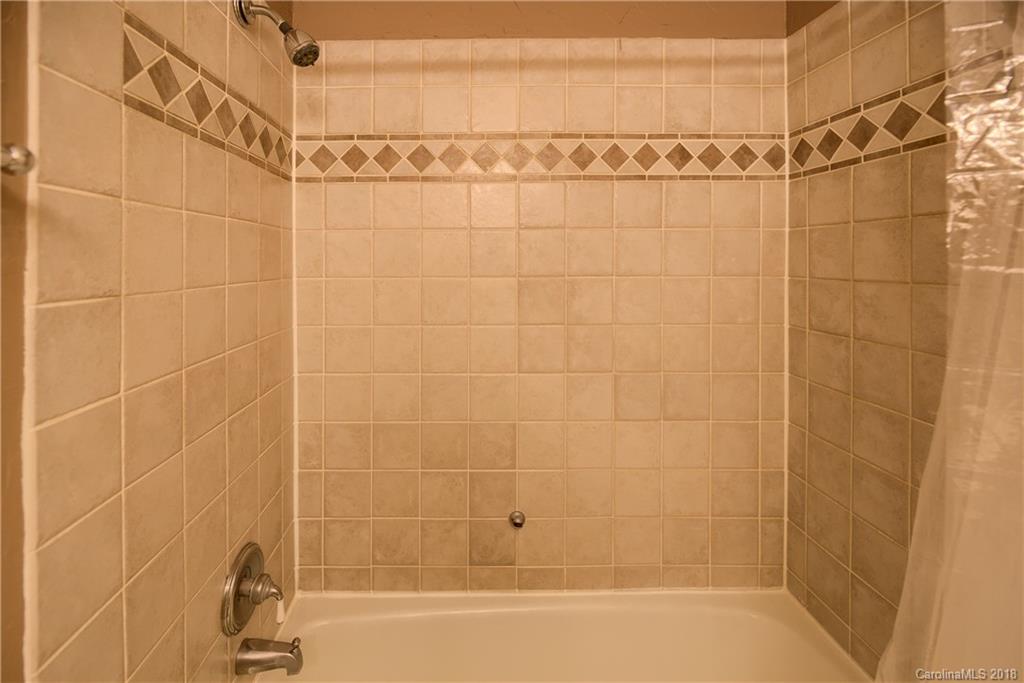 28 Ferncliff Drive Asheville NC 28805