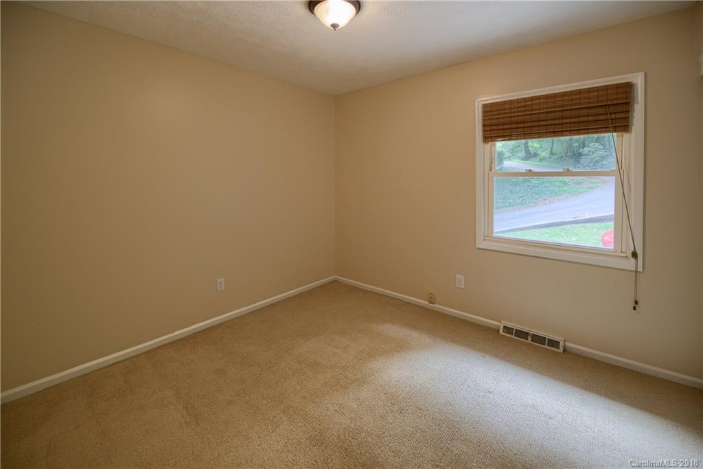 28 Ferncliff Drive Asheville NC 28805