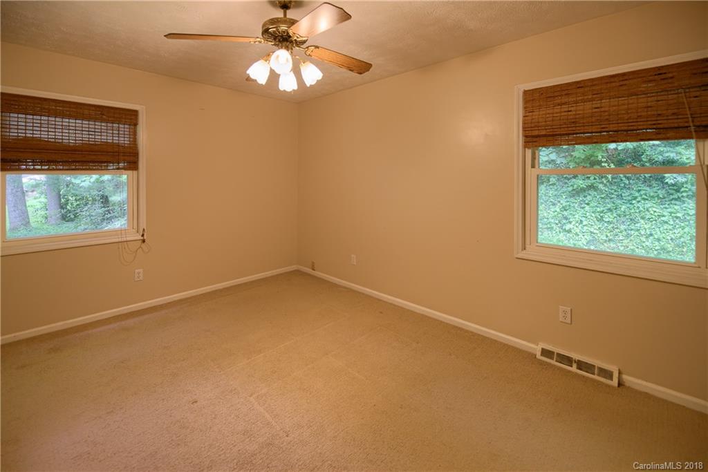 28 Ferncliff Drive Asheville NC 28805