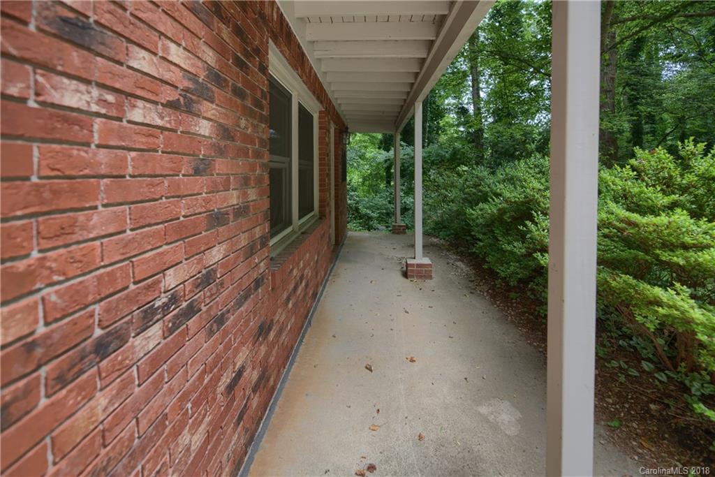 28 Ferncliff Drive Asheville NC 28805