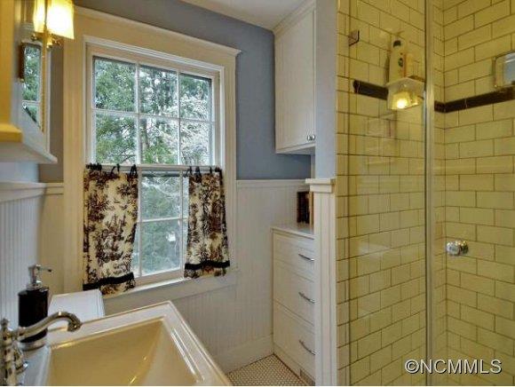 42 Edwin Place Asheville NC 28801