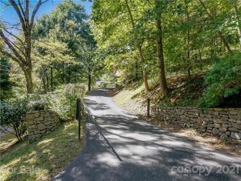 2 Lambeth Walk Fairview NC 28730