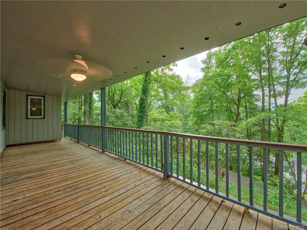 70 Ridge Road Waynesville NC 28786