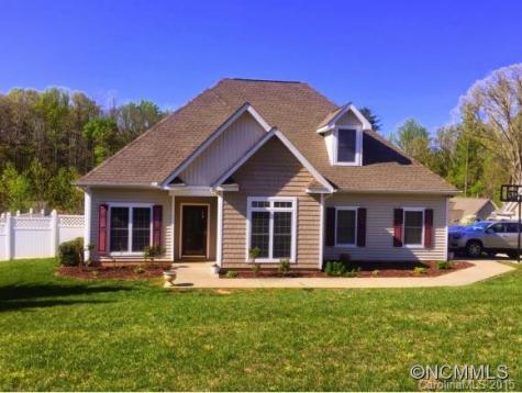 18 Wayward Path Candler NC 28715