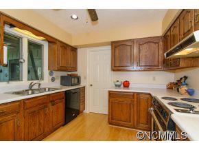 139 Woodburn Drive Swannanoa NC 28778