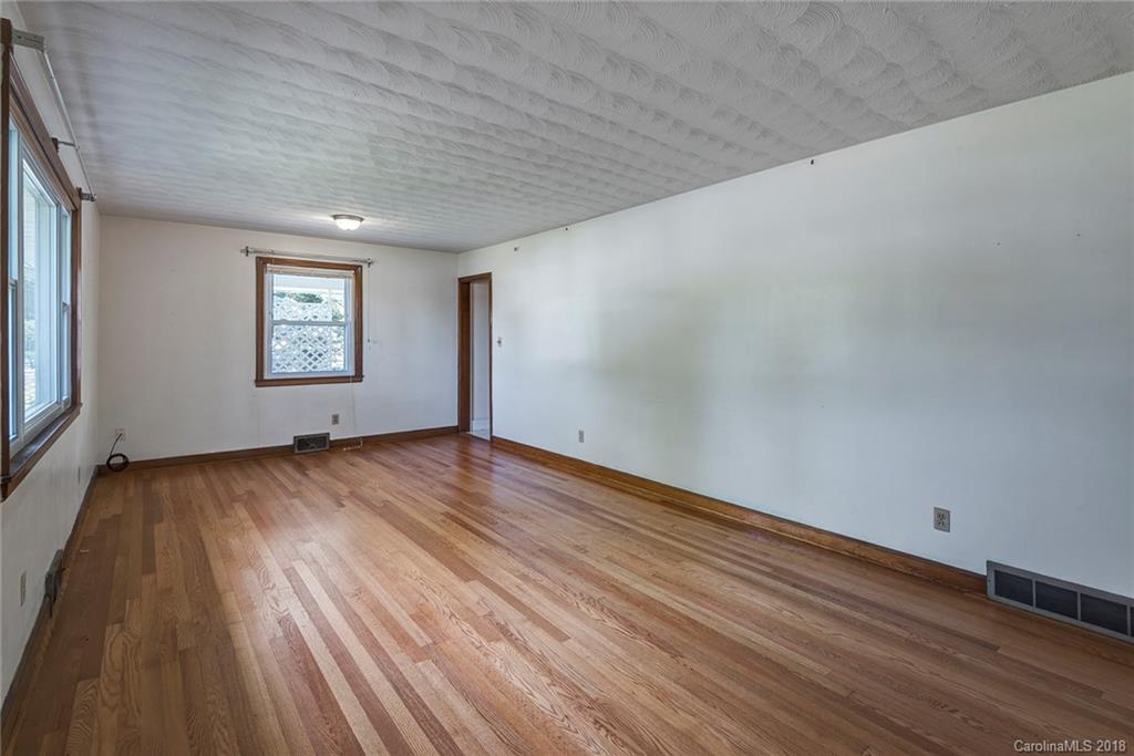 20 Harnett Street Asheville NC 28806