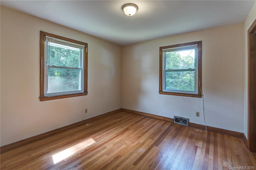20 Harnett Street Asheville NC 28806