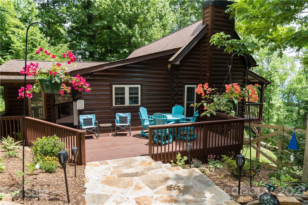 3075 Skyuka Mountain Road Columbus NC 28722