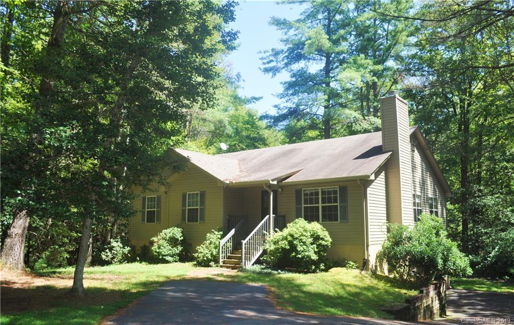 744 Kanasgowa Drive Brevard NC 28712