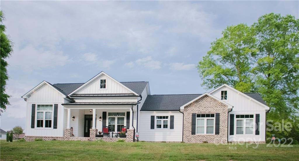 2475 Harvest Drive Hickory NC 28601