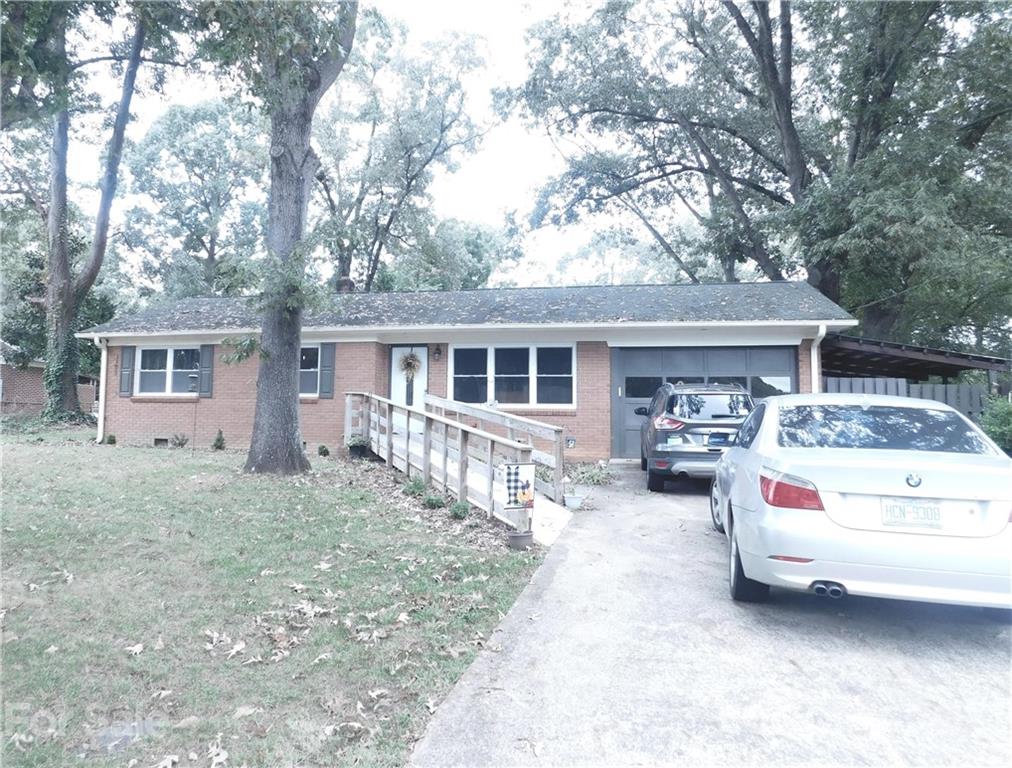 3277 20th Avenue NE Hickory NC 28601