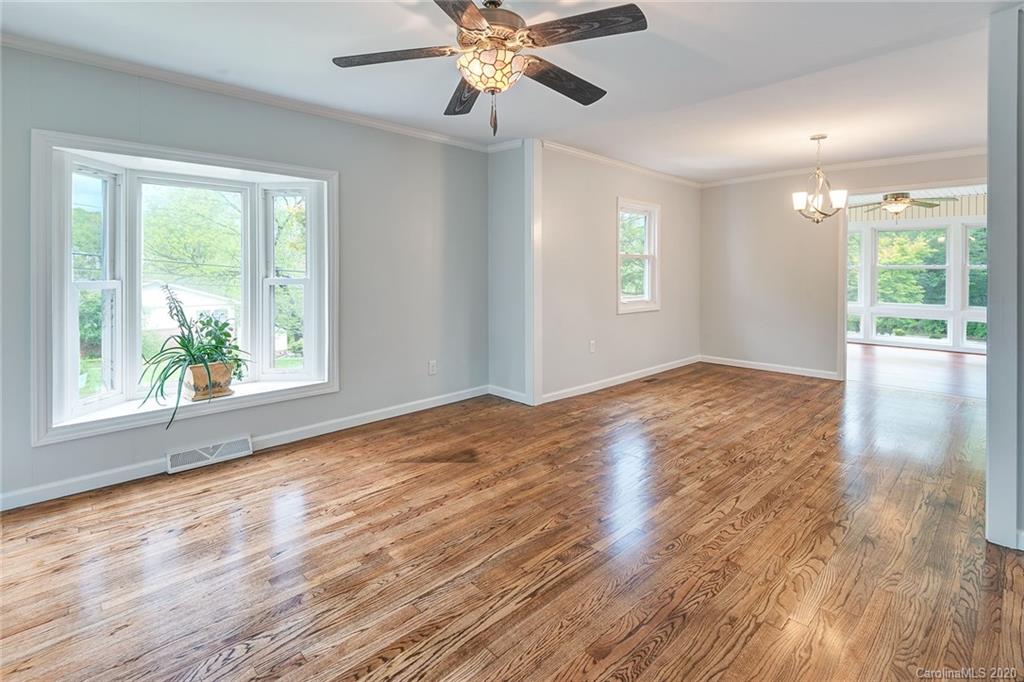624 New Haw Creek Road Asheville NC 28805