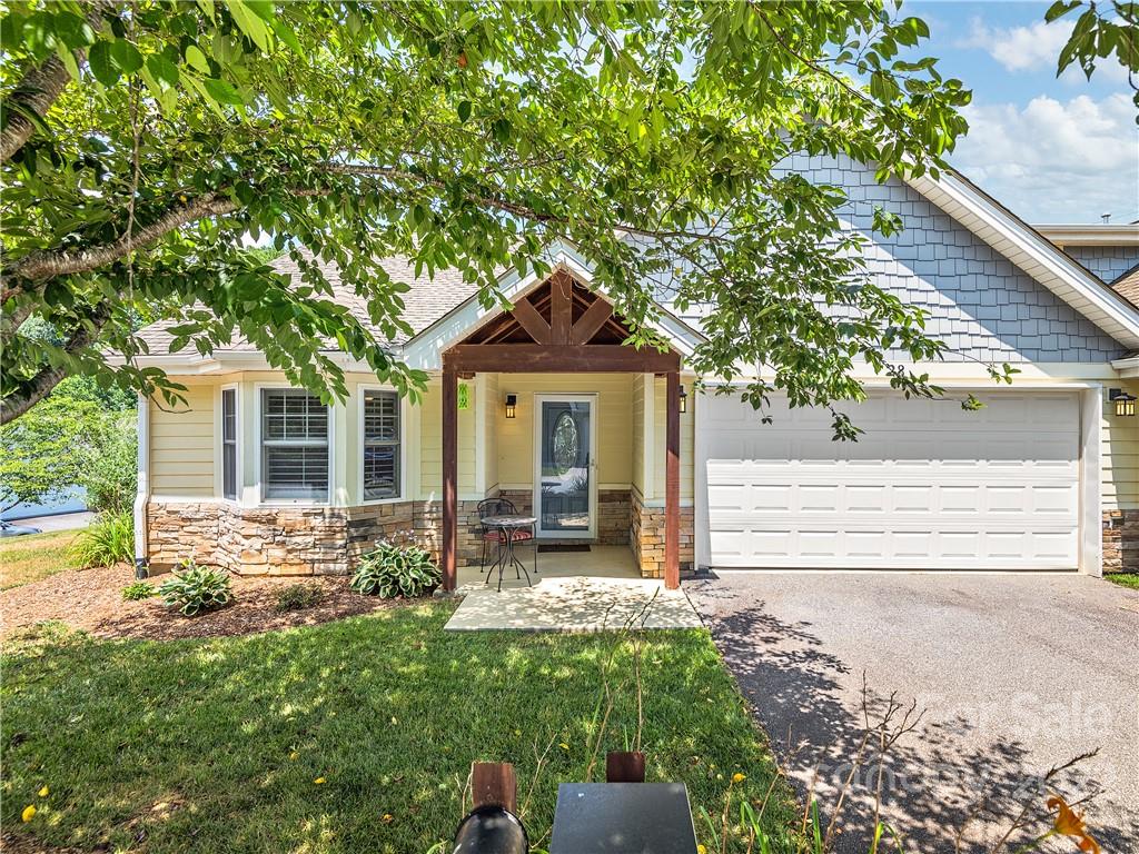 28 Kaylor Drive Arden NC 28704