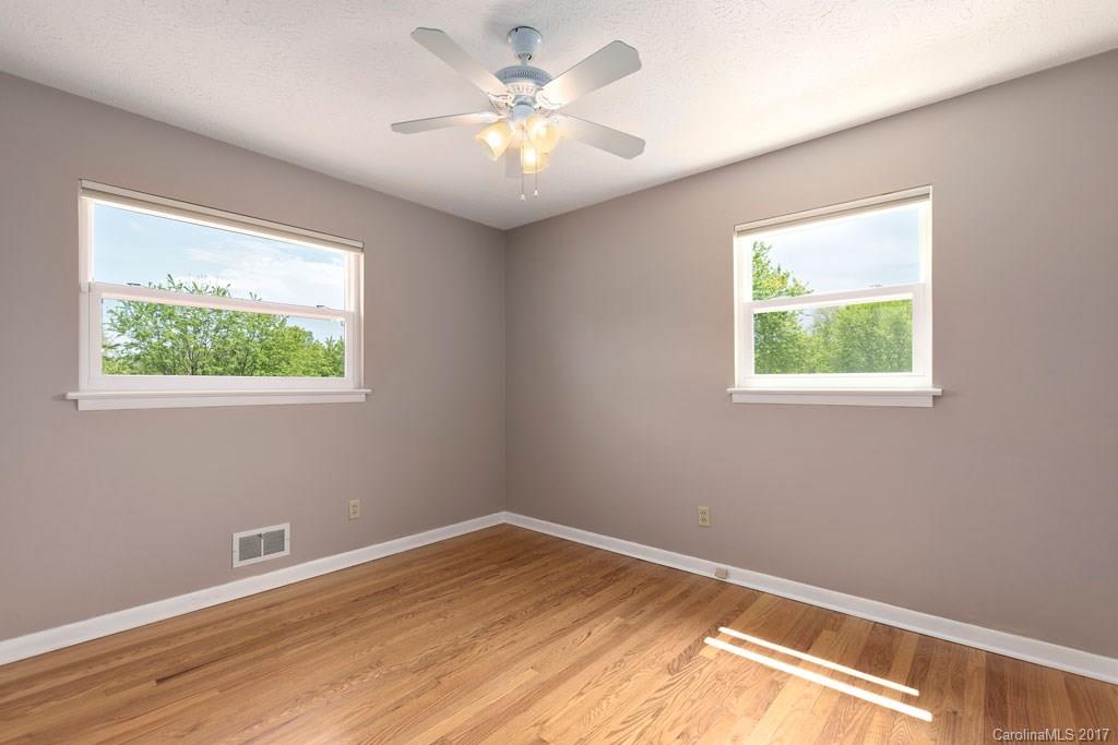 2 Green Valley Court Asheville NC 28806