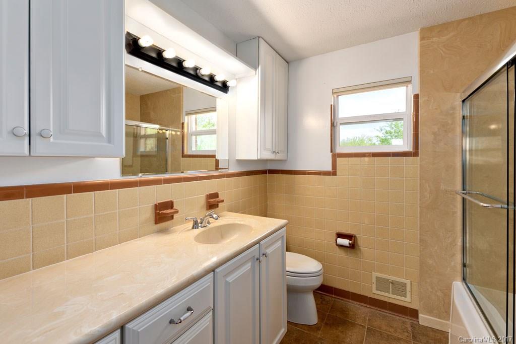 2 Green Valley Court Asheville NC 28806