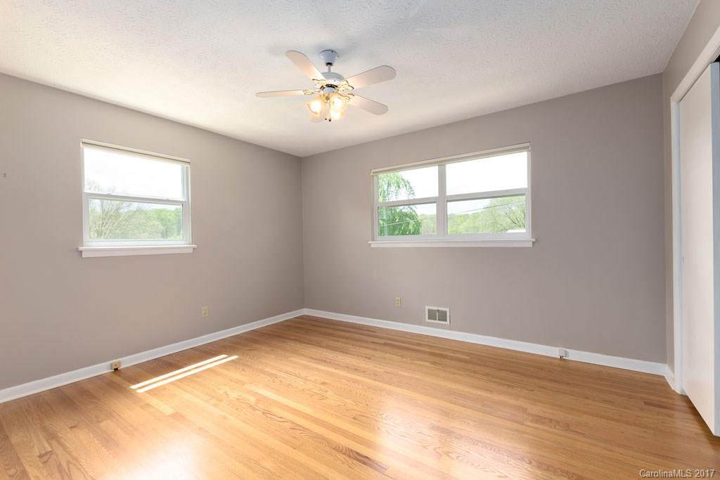 2 Green Valley Court Asheville NC 28806