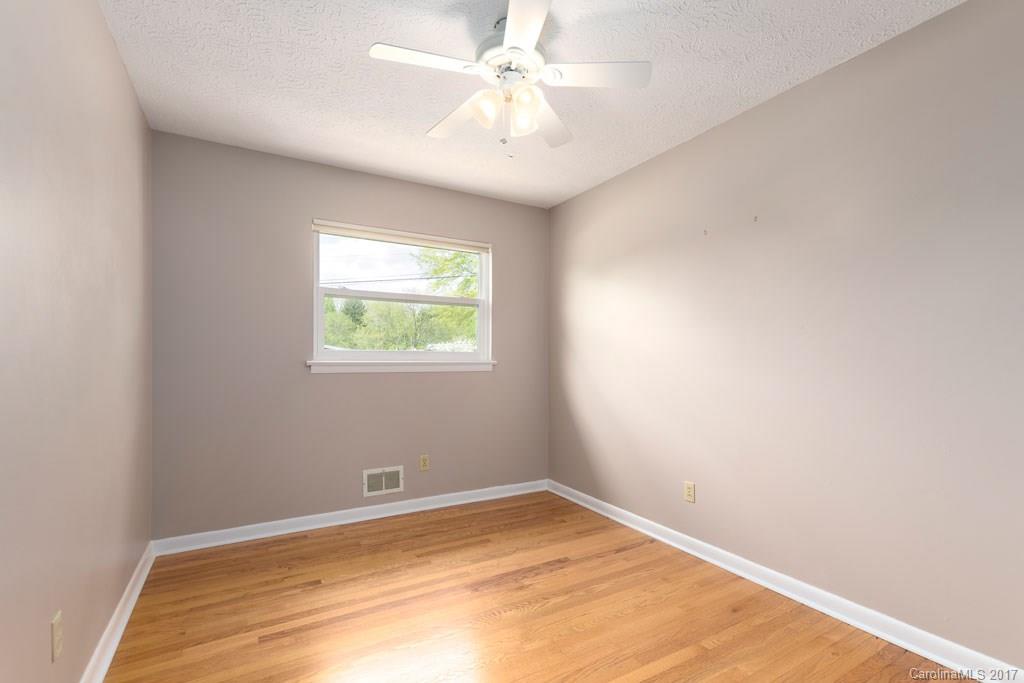 2 Green Valley Court Asheville NC 28806