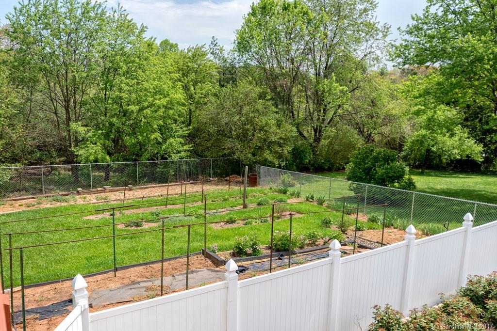 2 Green Valley Court Asheville NC 28806