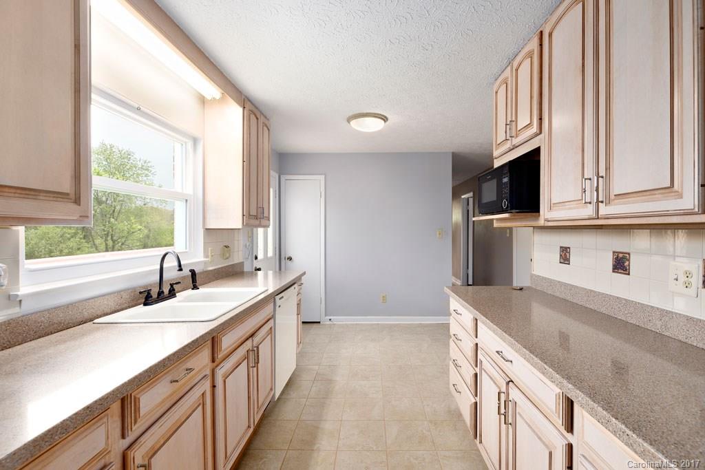 2 Green Valley Court Asheville NC 28806