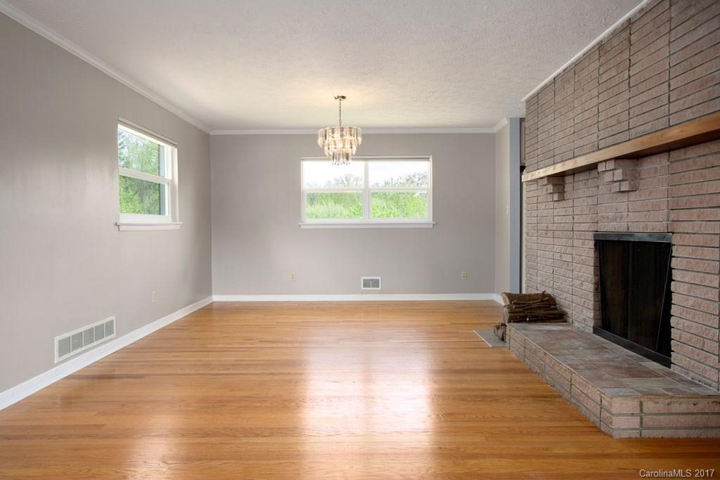 2 Green Valley Court Asheville NC 28806