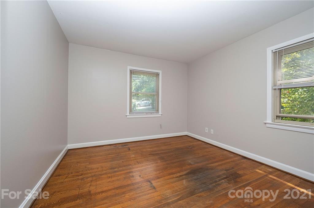 22 Erskine Avenue Asheville NC 28801