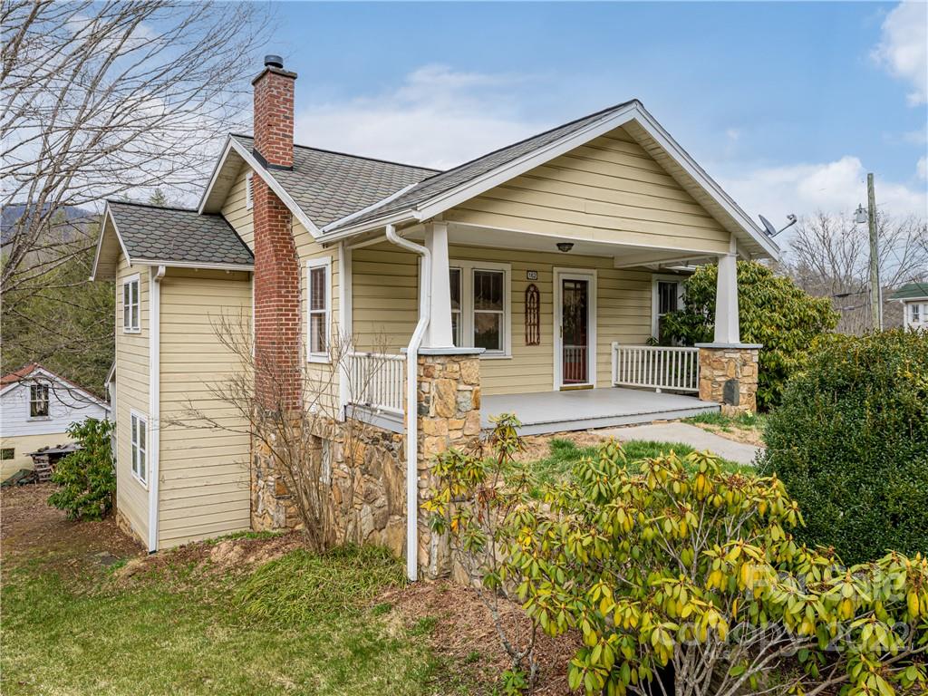 162 Pleasant Valley Road Burnsville NC 28714