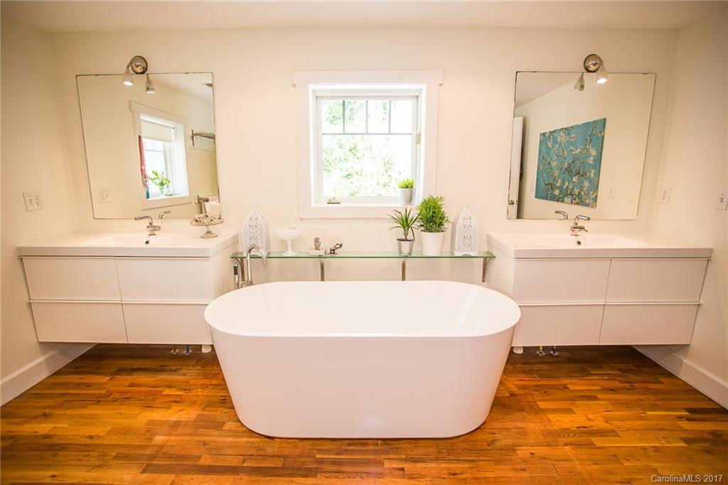 252 Lakewood Drive Asheville NC 28803